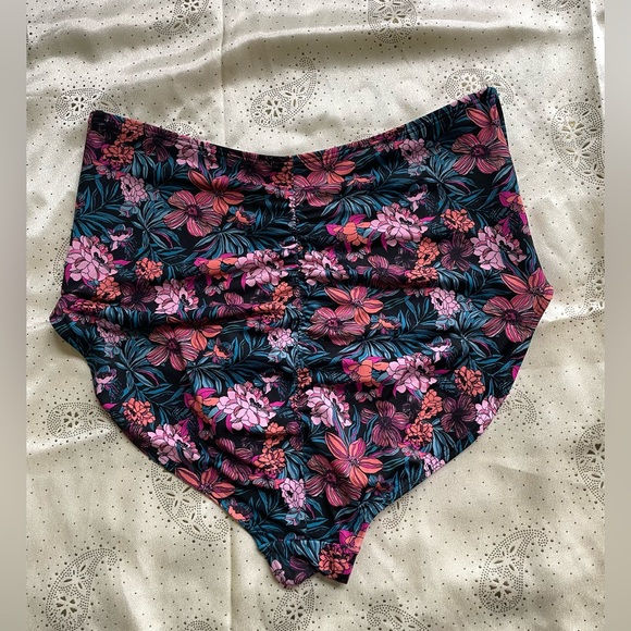 Venus: Black Floral Hi Rise Bikini Bottoms - Picture 5 of 17